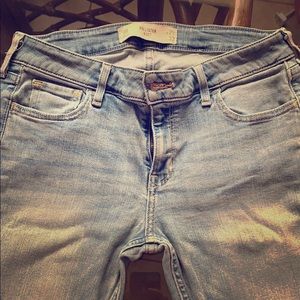 Light wash Hollister bootcut women’s jeans